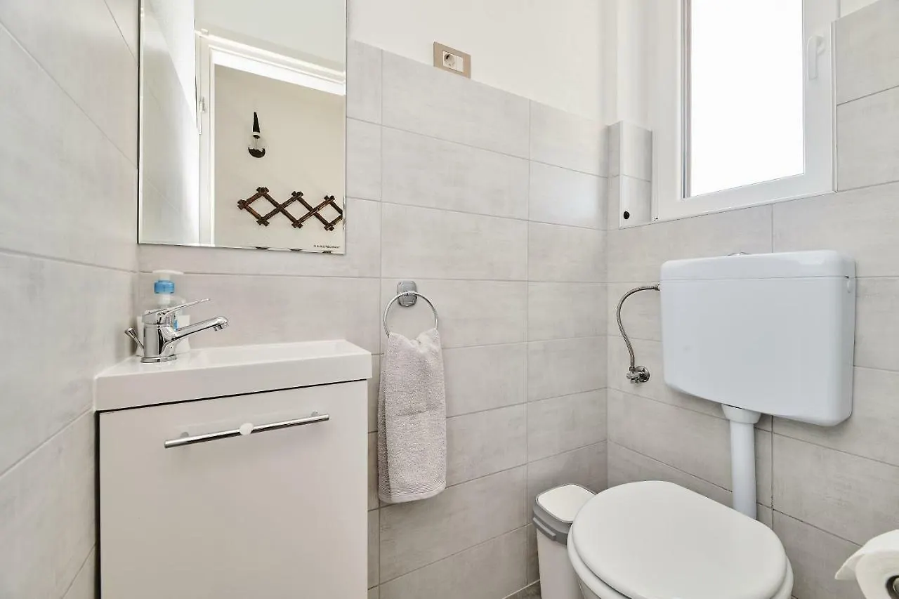 Apartment Ana Brtonigla