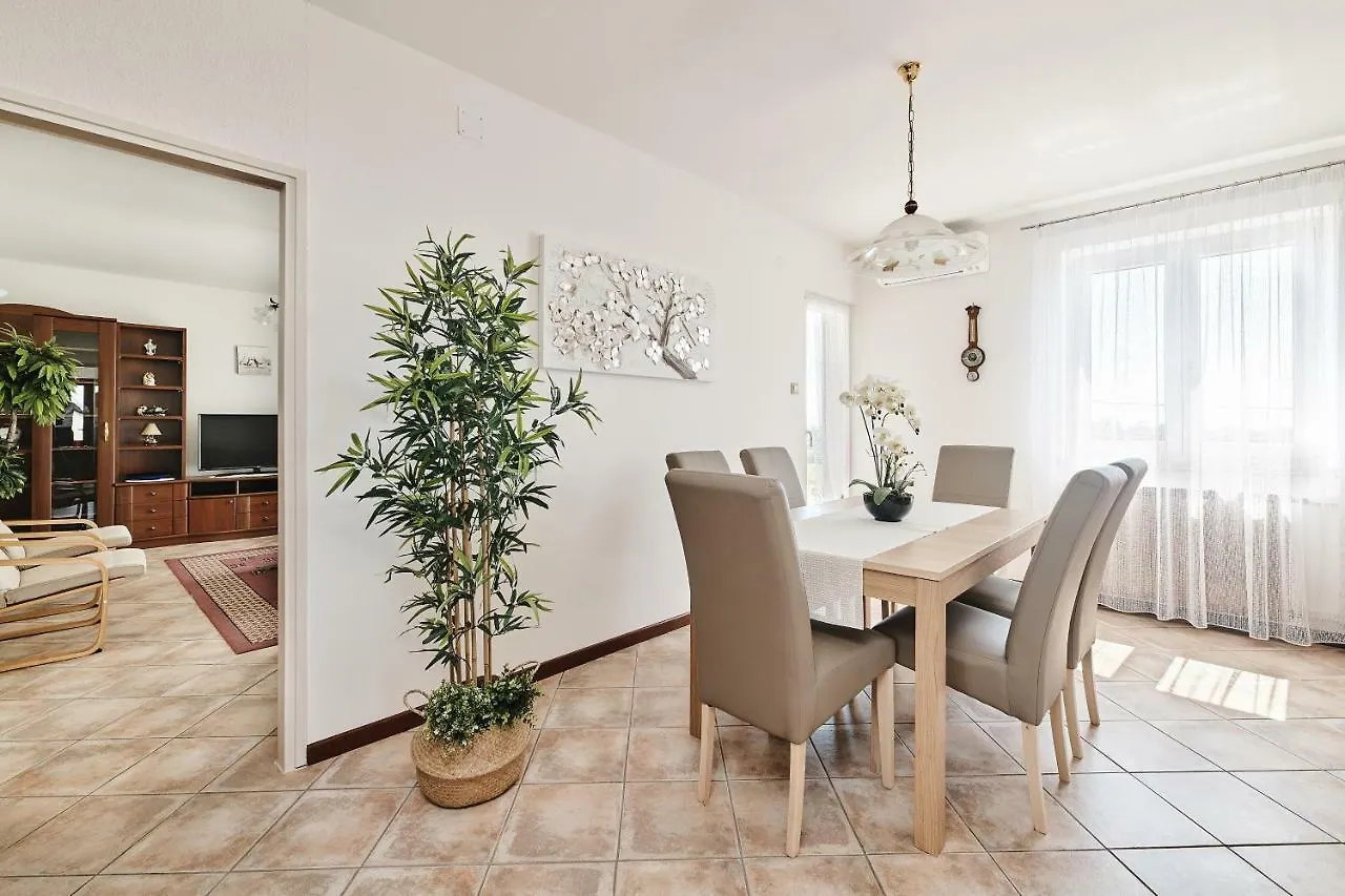 Apartment Ana Brtonigla